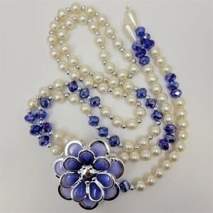 White and Blue Pearl Necklace With A Large Flower Brooch
